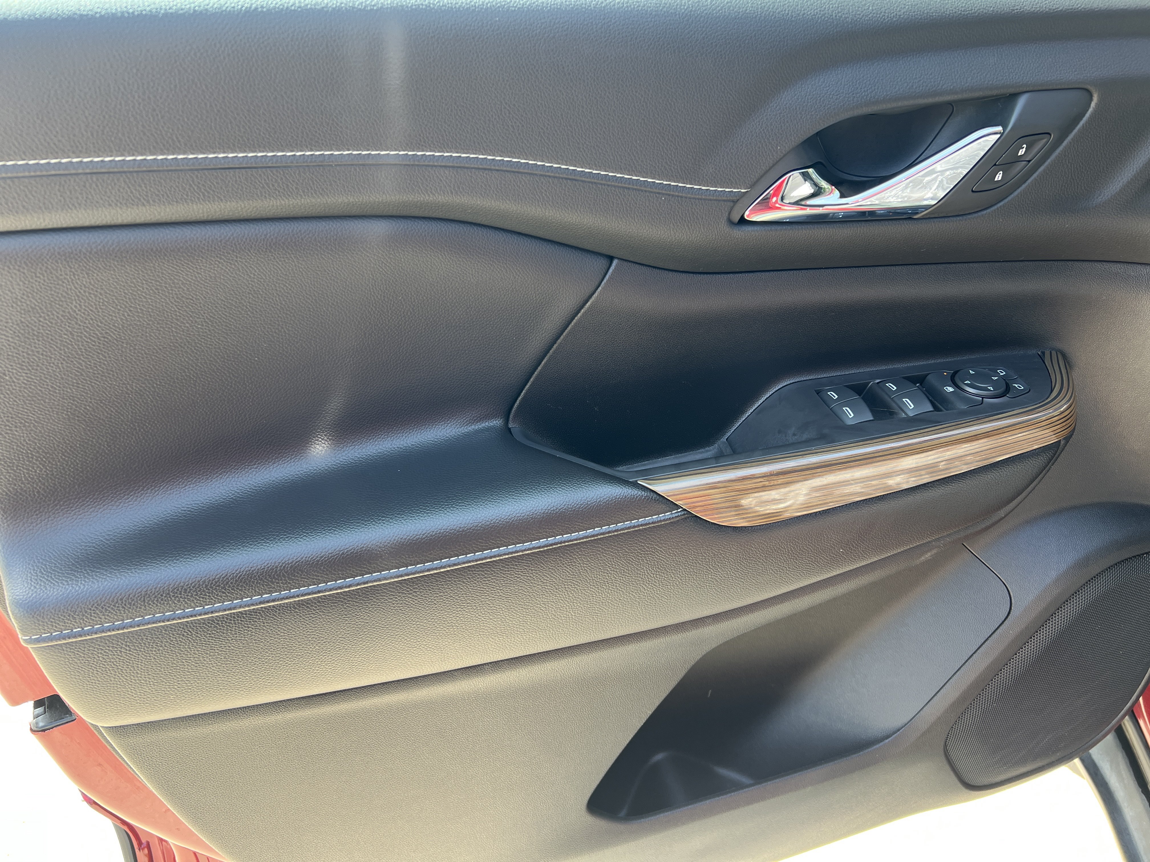 Used 2019 GMC Acadia SLE FWD image 13