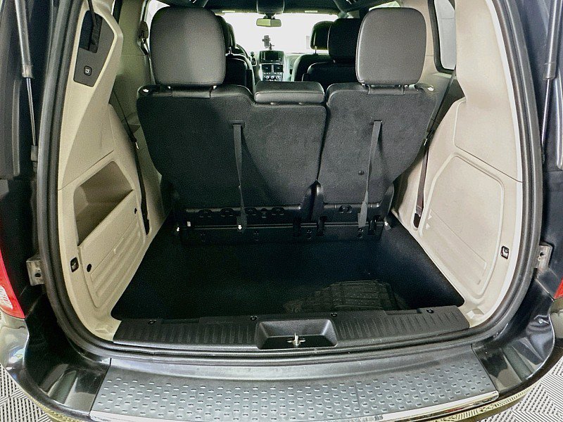 Used 2019 Dodge Grand Caravan SXT FWD image 24