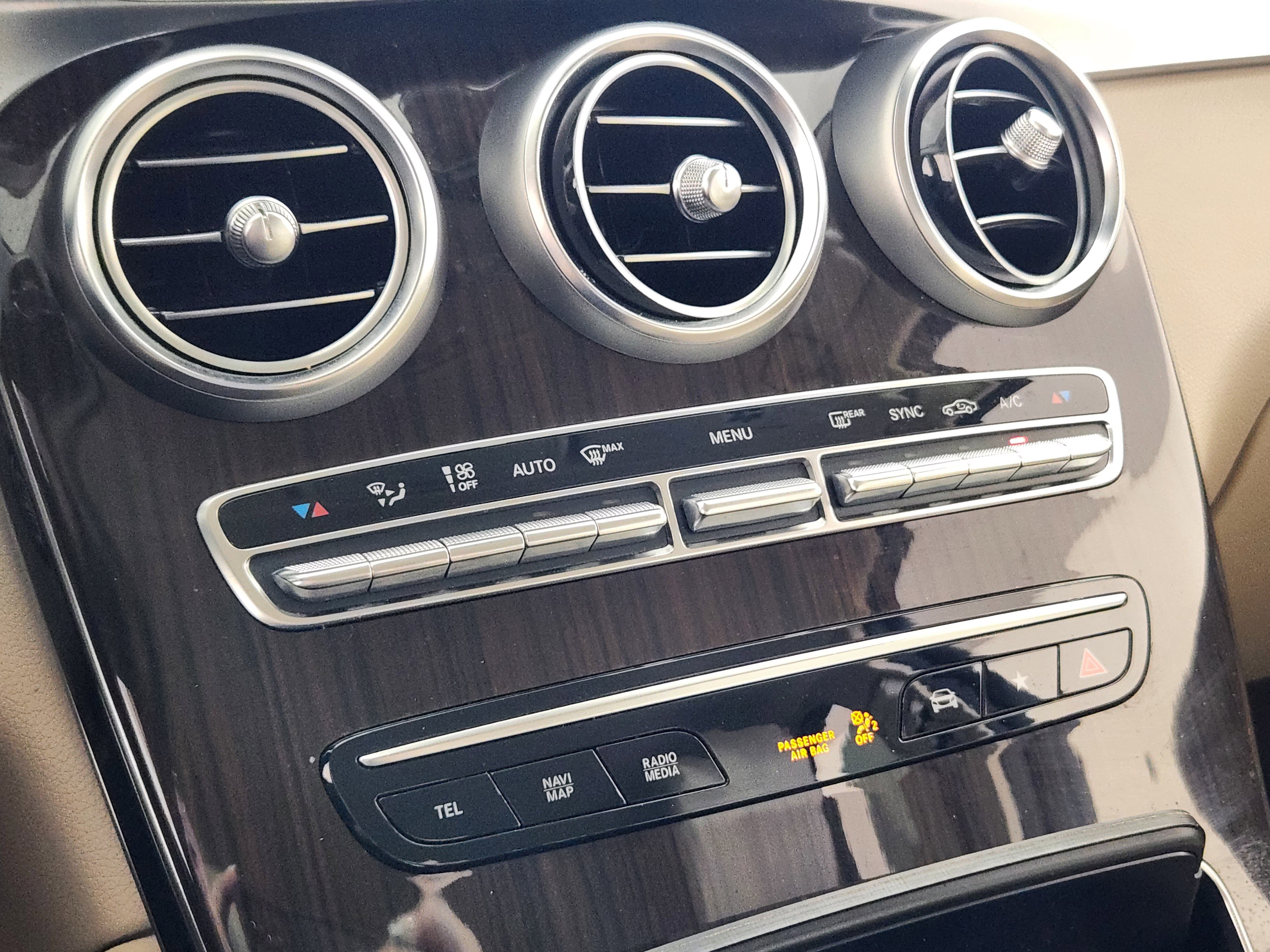 Used 2022 Mercedes-Benz GLC 300 image 24