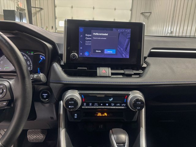 Used 2023 Toyota RAV4 SE image 21