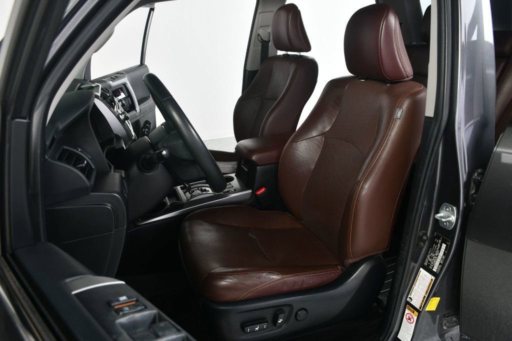 Used 2015 Toyota 4Runner Limited AWD/4WD image 30