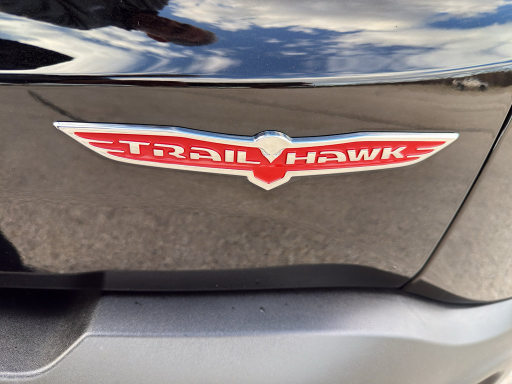 Used 2023 Jeep Renegade Trailhawk w/ Trailer Tow Group AWD/4WD image 9