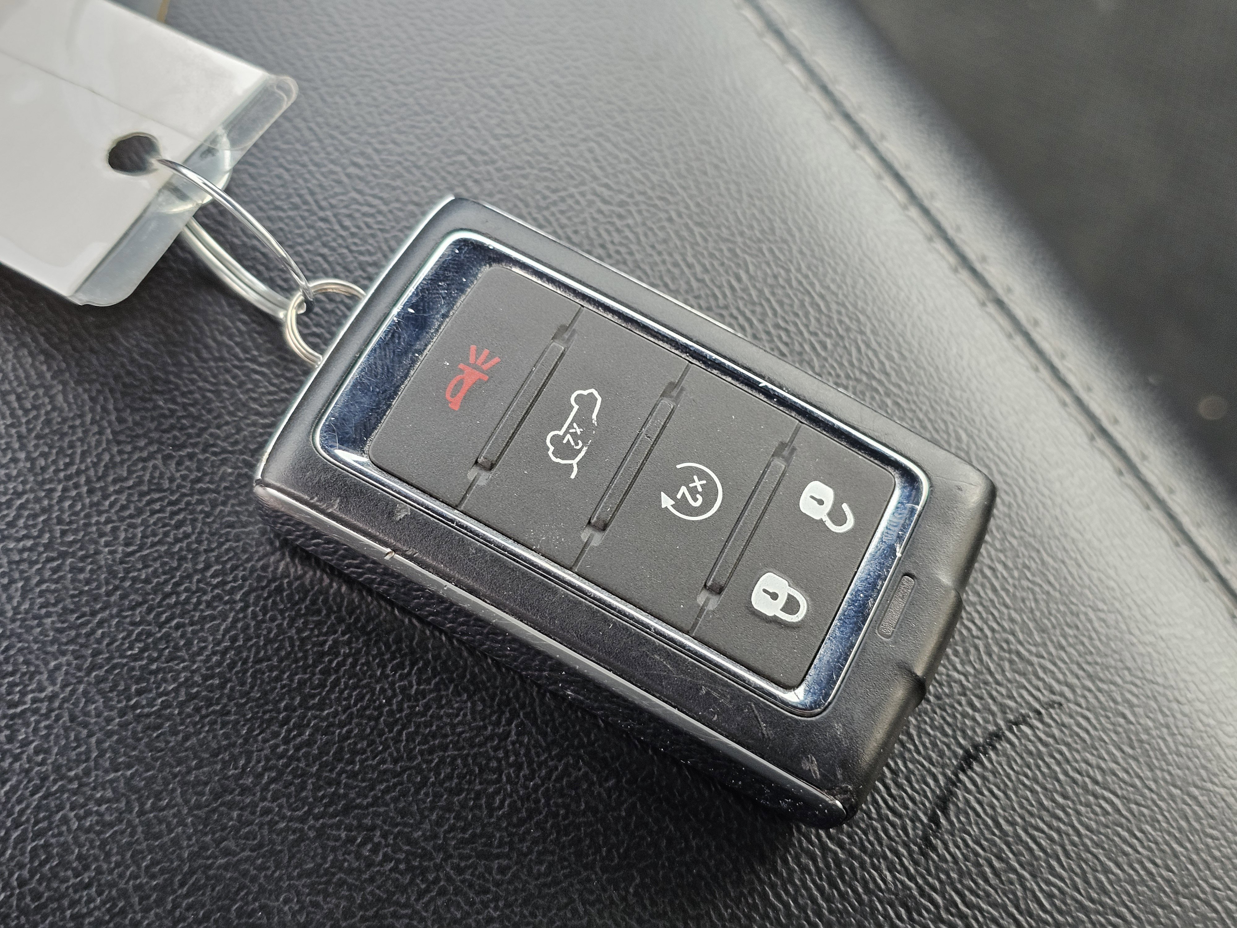Used 2025 Jeep Grand Cherokee Altitude AWD/4WD image 29