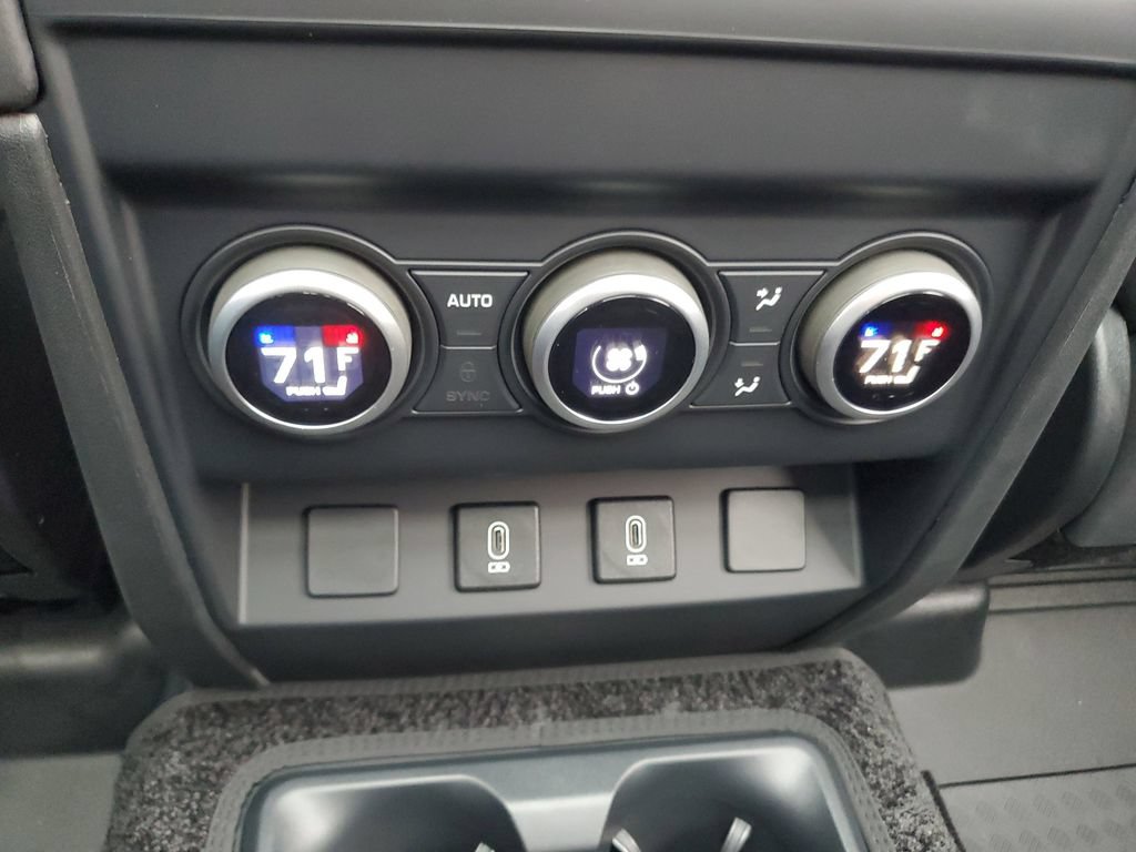 Used 2026 Land Rover Defender 130 S AWD/4WD image 29