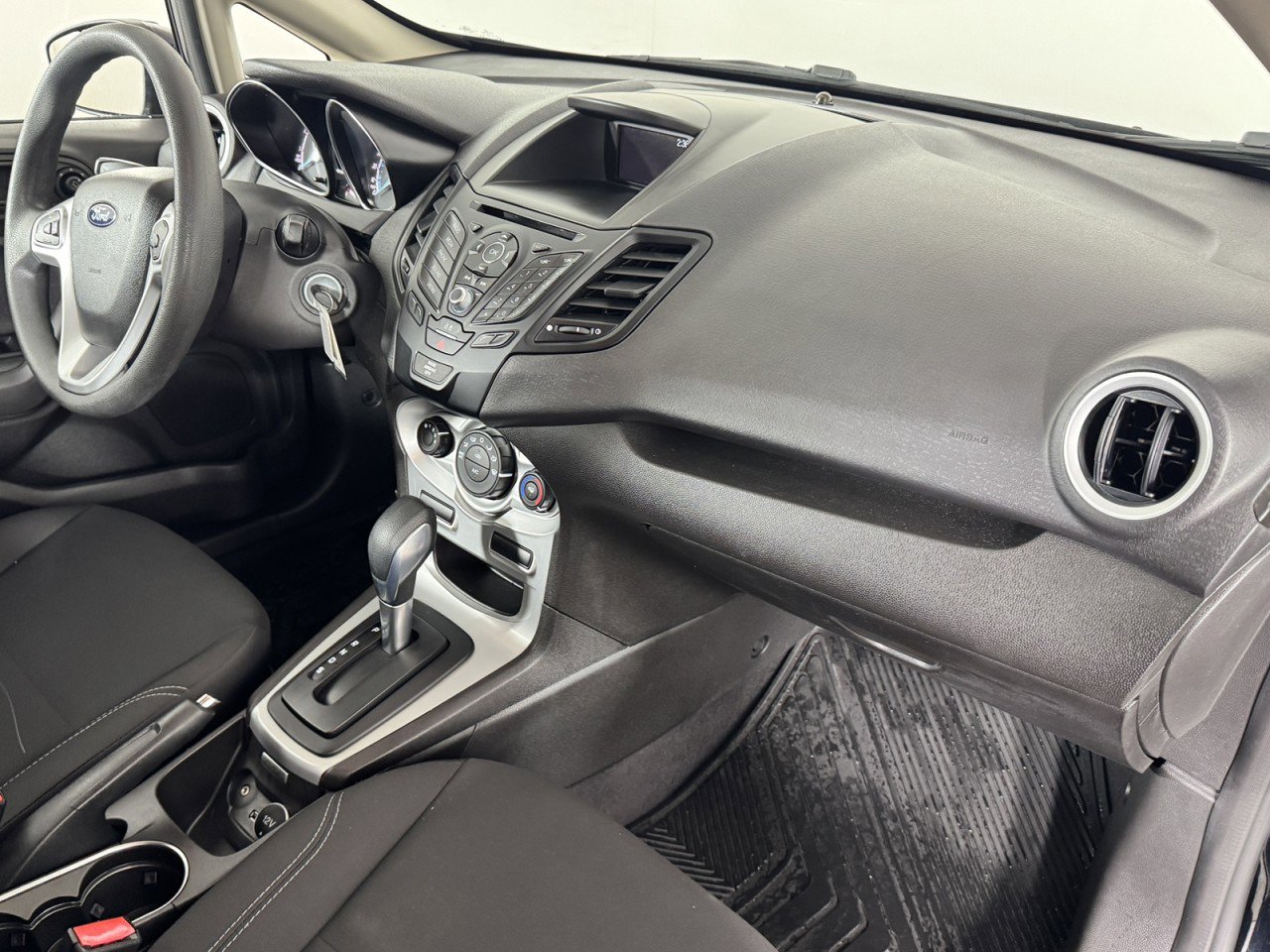 Used 2019 Ford Fiesta SE image 7