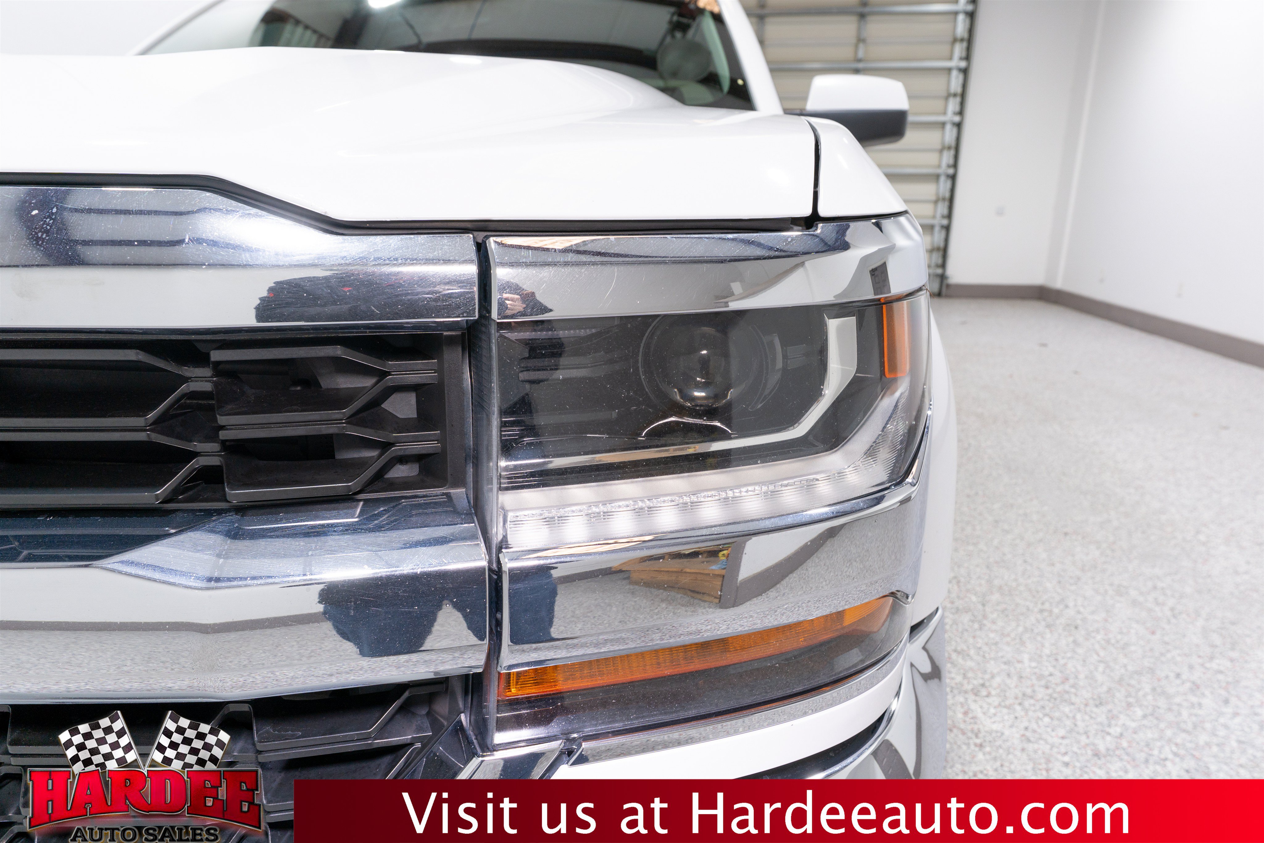 Used 2017 Chevrolet Silverado 1500 LT w/ Trailering Package AWD/4WD image 8