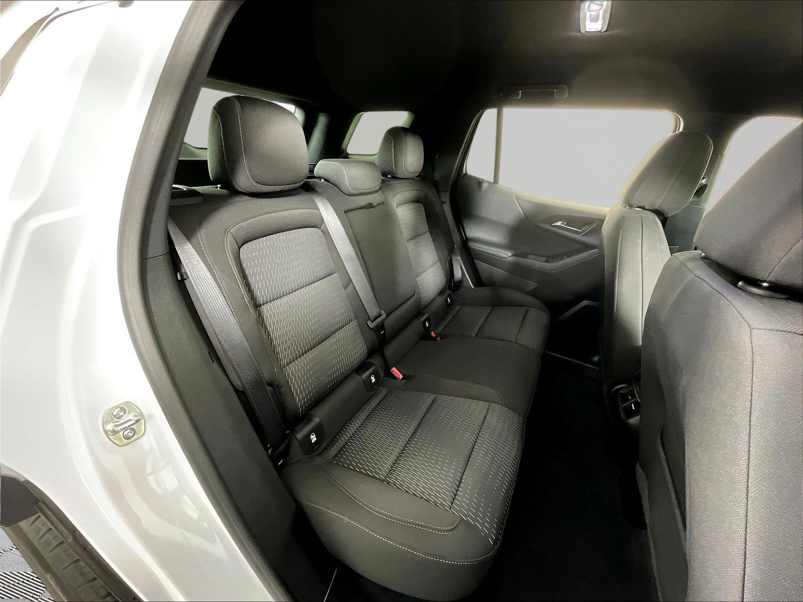 Used 2026 Chevrolet Equinox LT AWD/4WD image 25