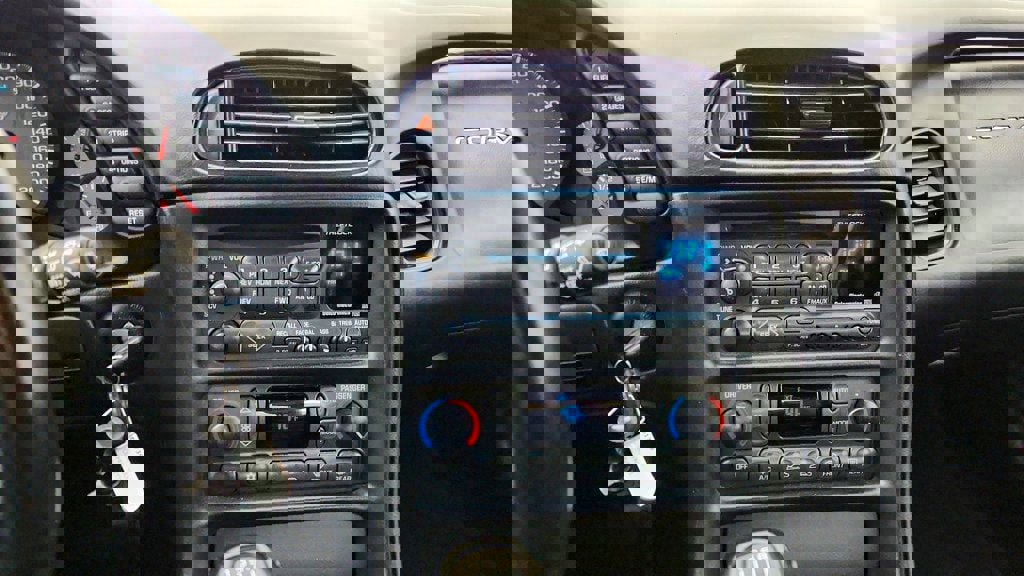 Used 2000 Chevrolet Corvette Convertible w/ Memory Pkg RWD image 17