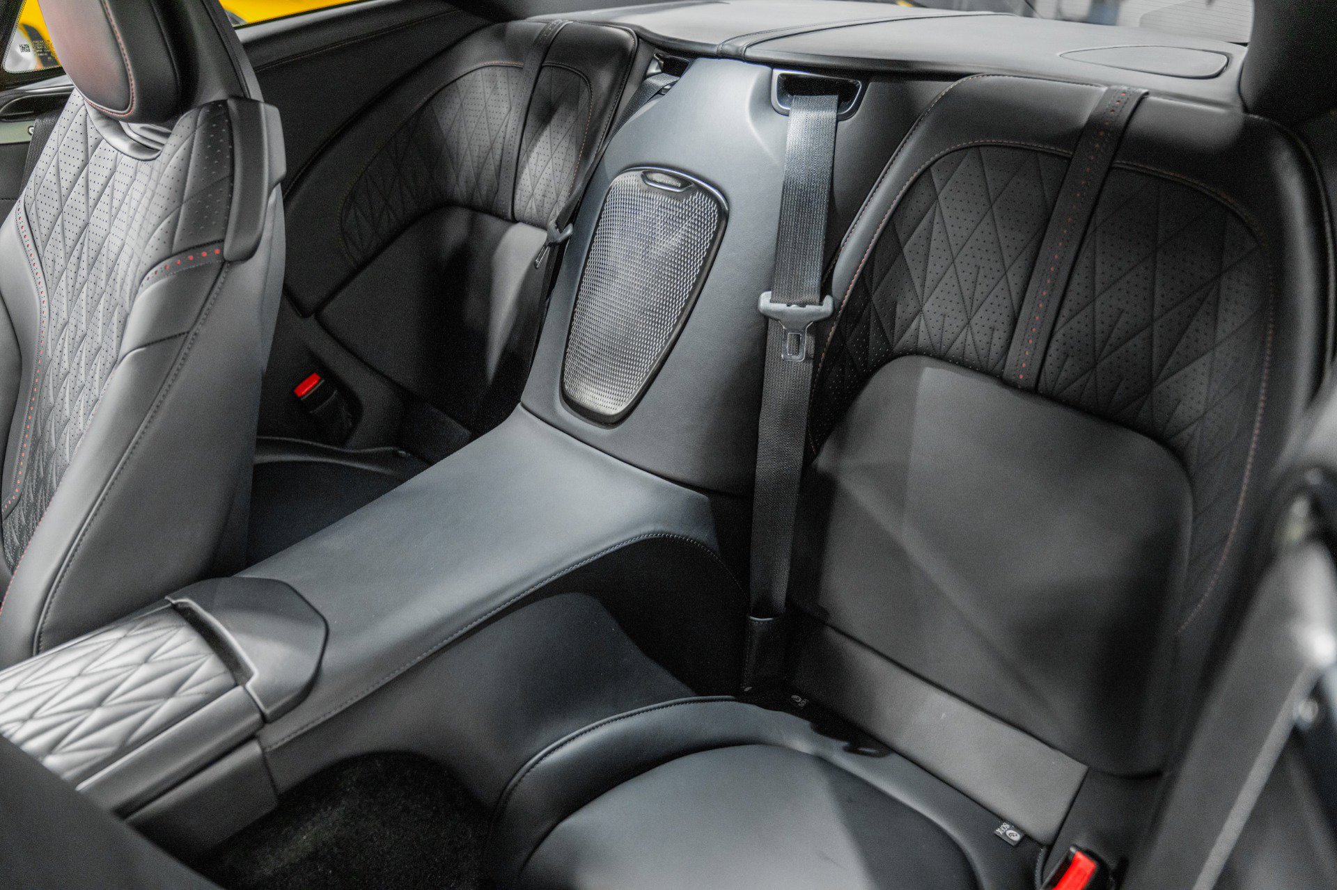 Used 2024 Aston Martin DB12 Coupe image 15