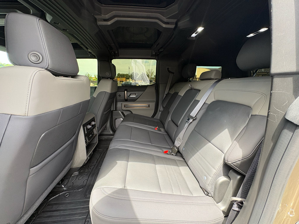 Used 2024 GMC Hummer EV 3X w/ LPO, Roof Cross Rail Package AWD/4WD image 24