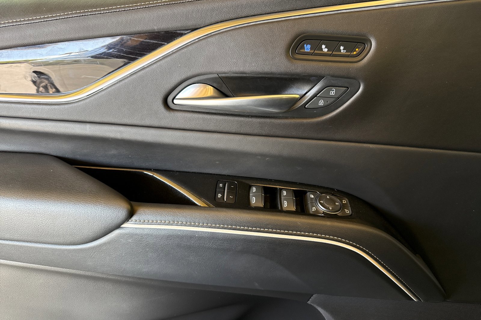 Used 2023 Cadillac Escalade ESV Sport w/ Touring Package AWD/4WD image 12