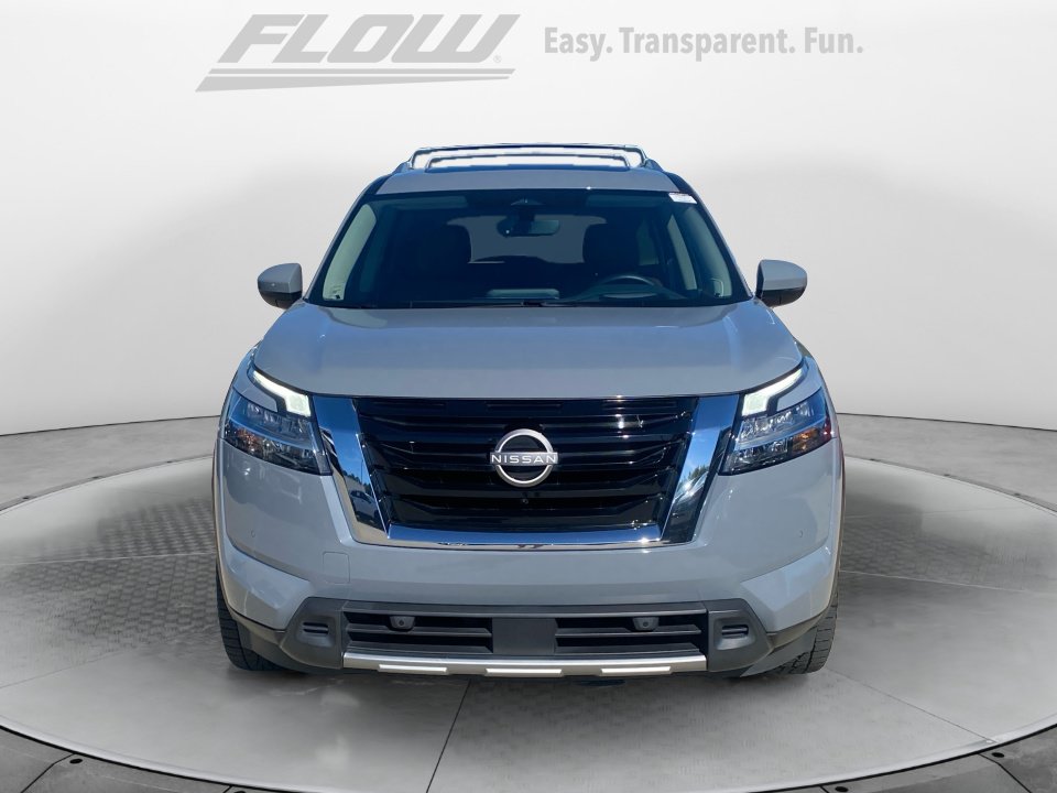 Used 2024 Nissan Pathfinder Platinum AWD/4WD image 3