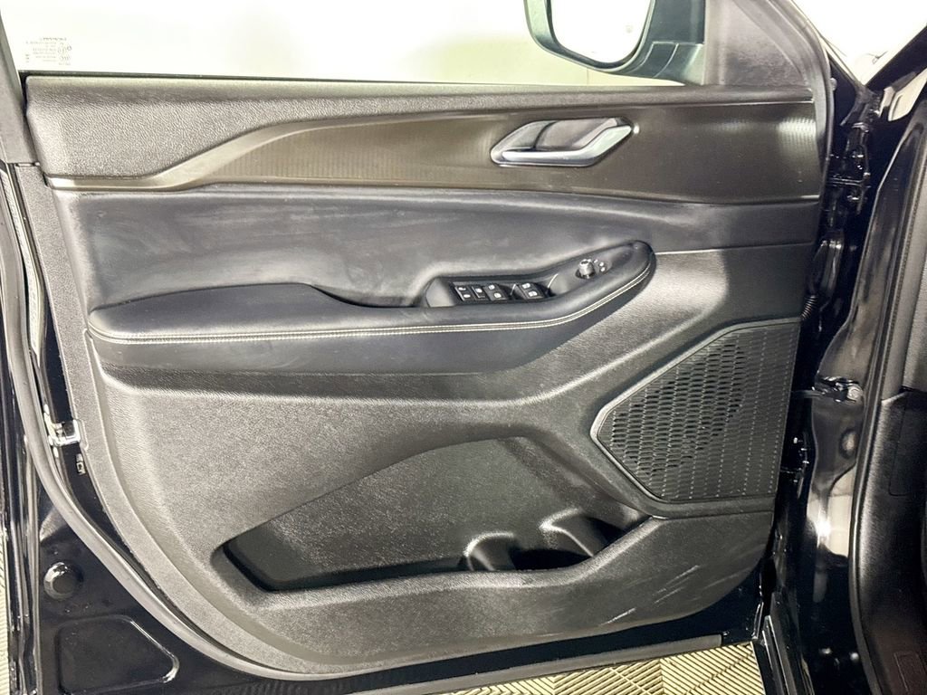 Used 2023 Jeep Grand Cherokee Laredo w/ Luxury Tech Group I image 10