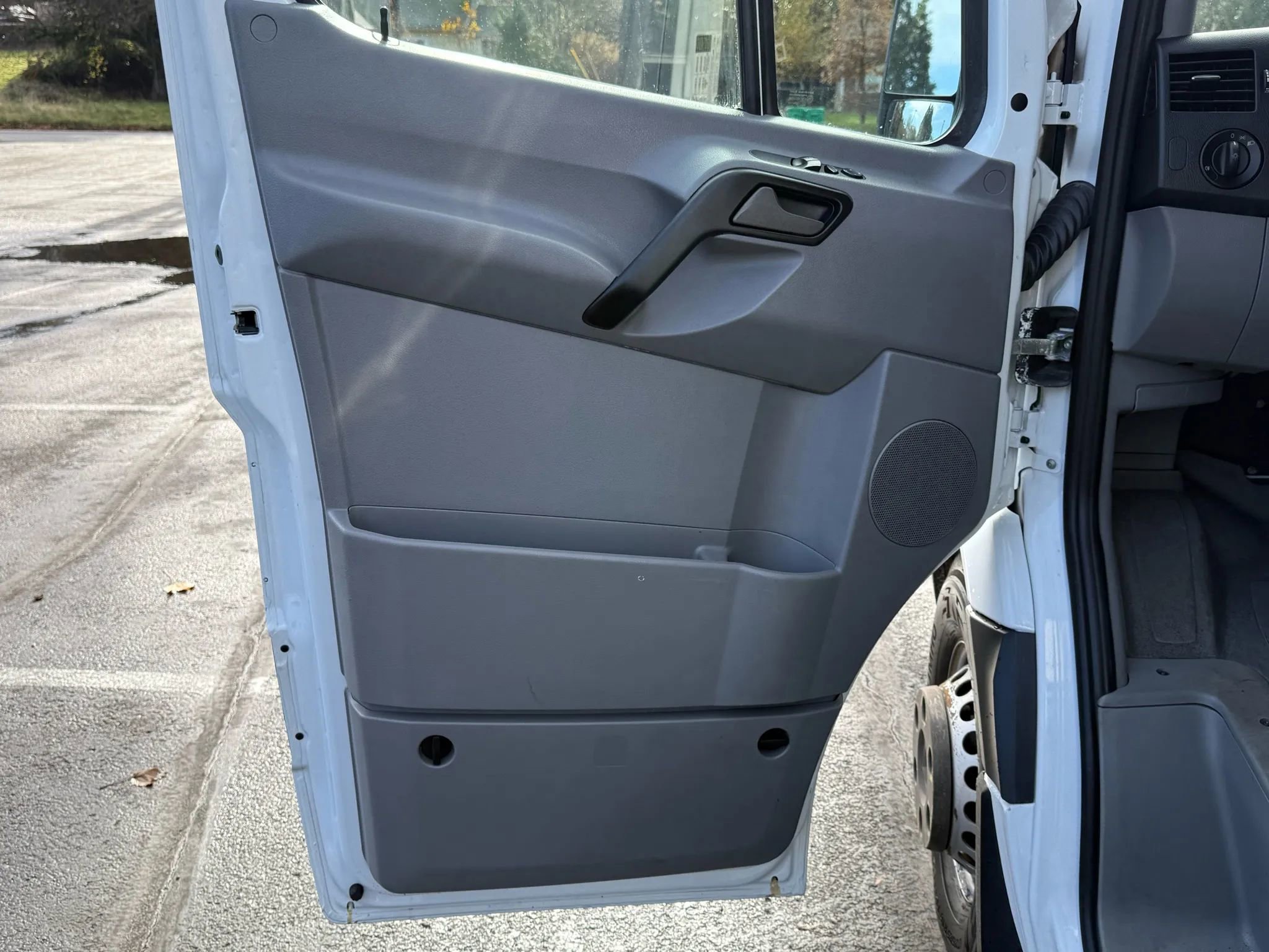 Used 2016 Mercedes-Benz Sprinter 3500 image 15