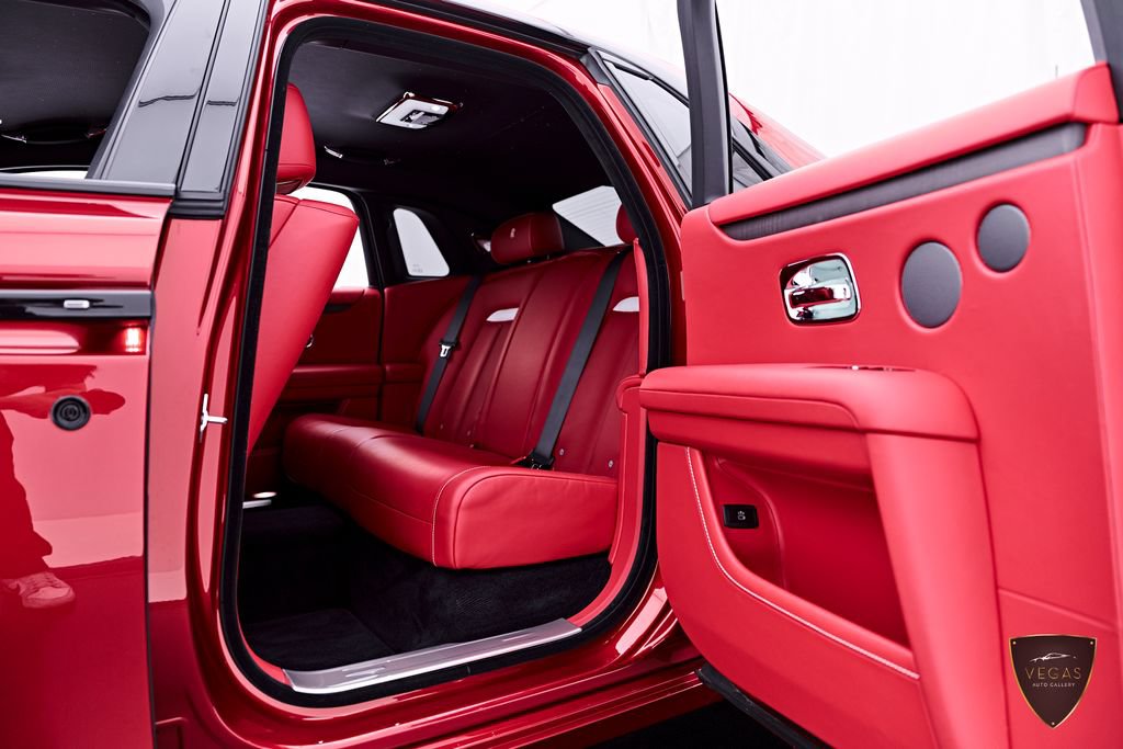 Used 2024 Rolls-Royce Ghost AWD/4WD image 39