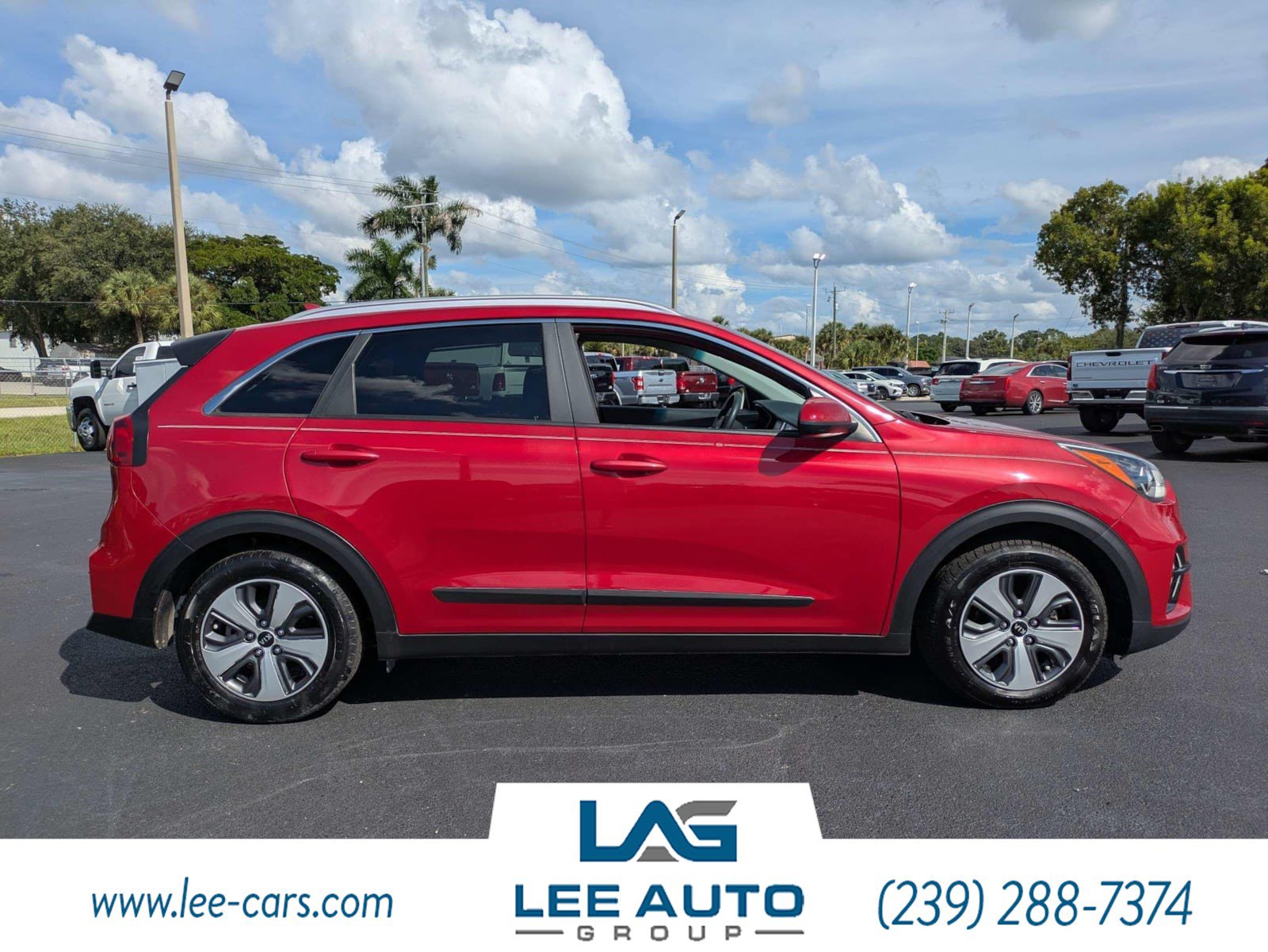 Used 2020 Kia Niro LX FWD image 2