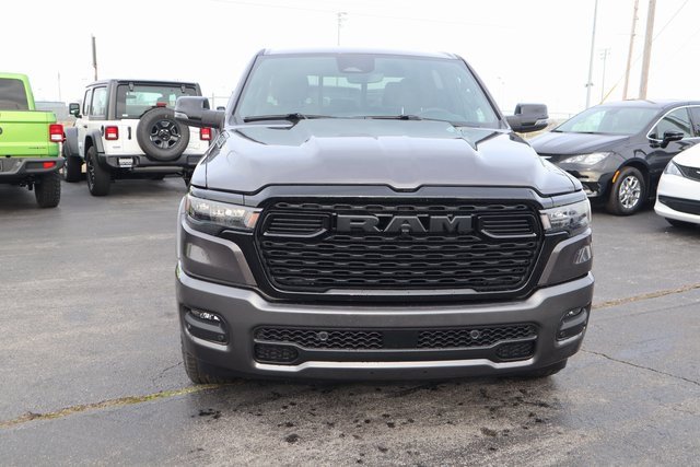 New 2026 RAM 1500 4x4 Crew Cab image 17