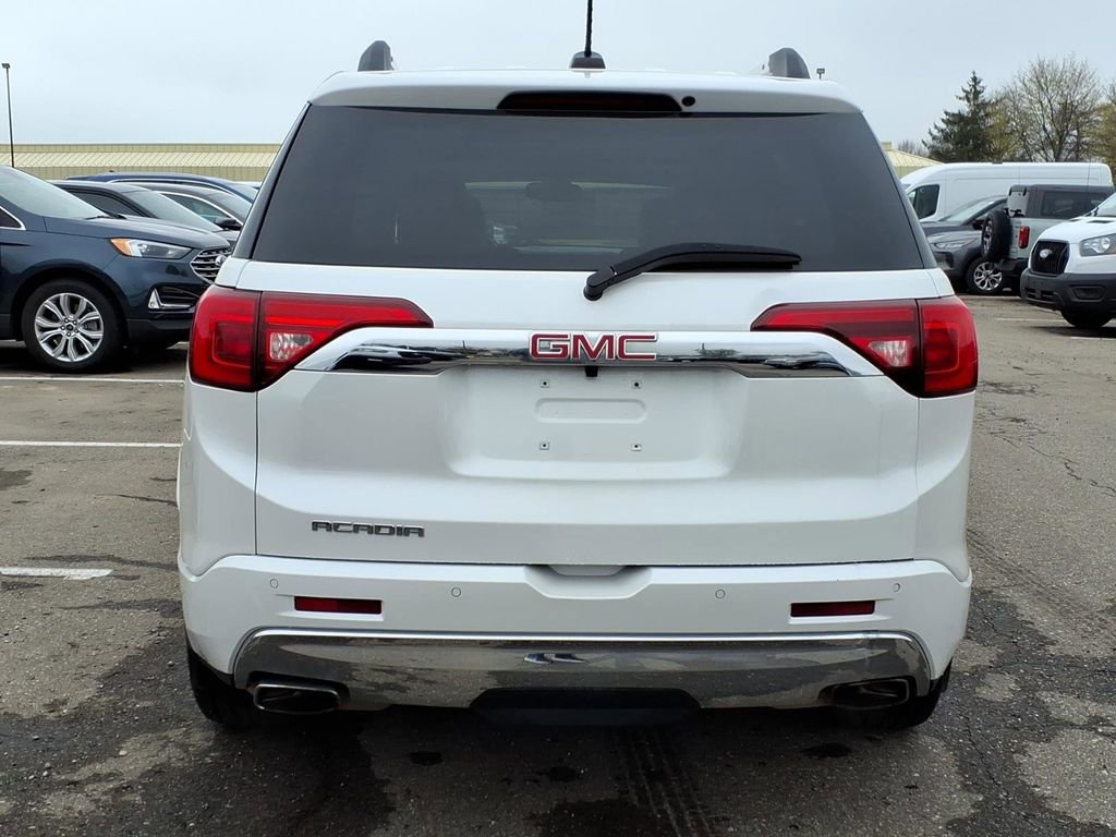 Used 2019 GMC Acadia Denali w/ Technology Package AWD/4WD image 4