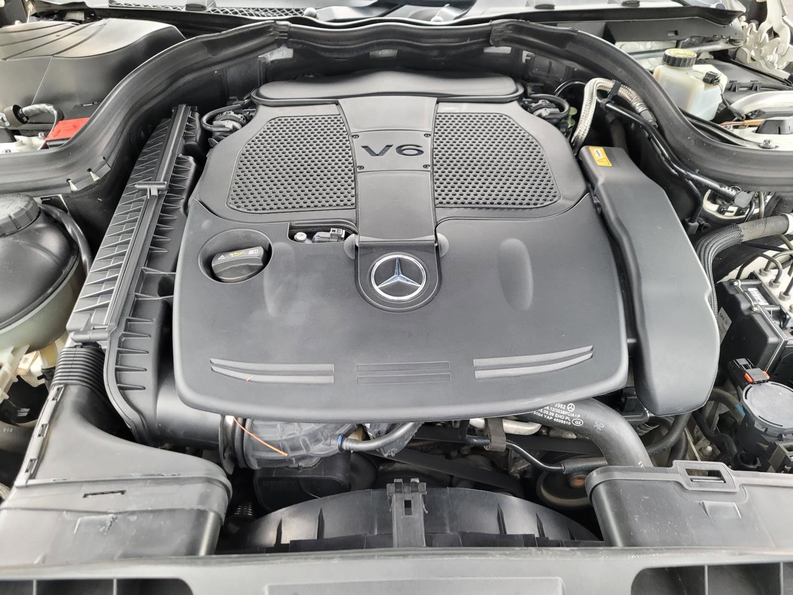 Used 2013 Mercedes-Benz E 350 4MATIC Coupe image 23