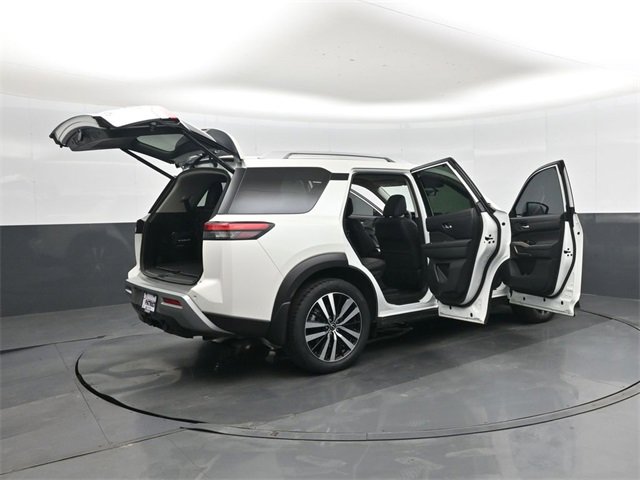 Used 2024 Nissan Pathfinder Platinum w/ Cargo Package image 50