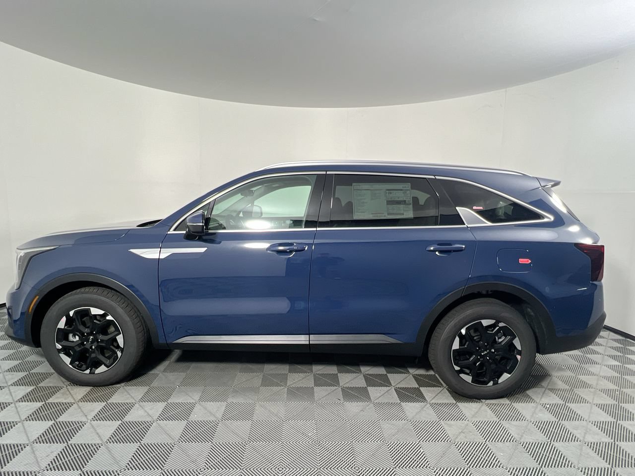 New 2026 Kia Sorento S FWD image 8