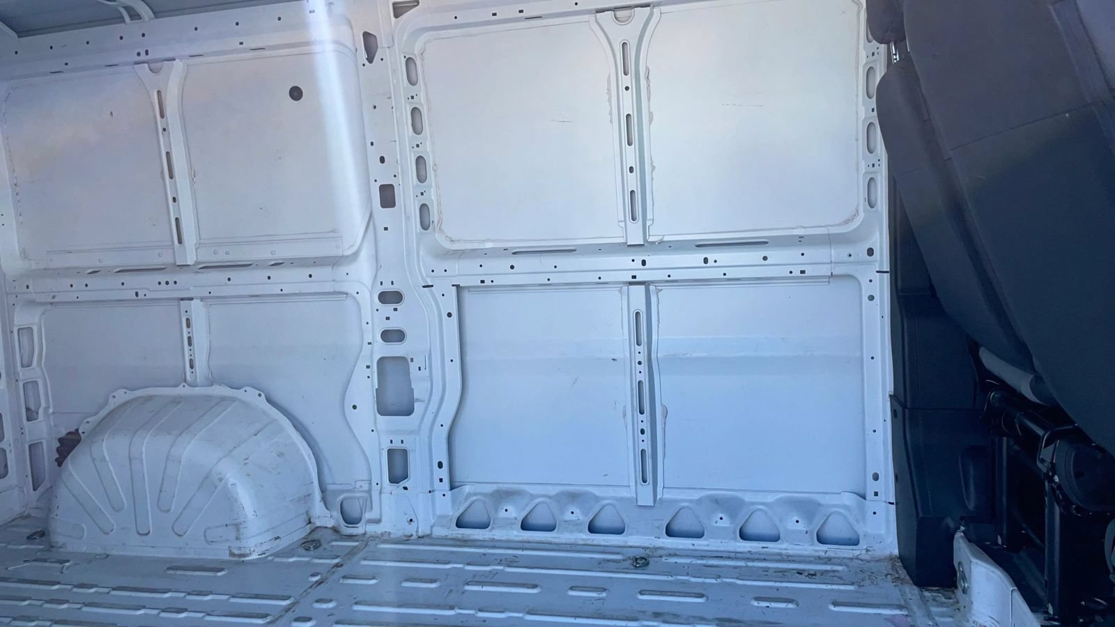 Used 2025 RAM ProMaster 2500 w/ Convenience Group FWD image 35