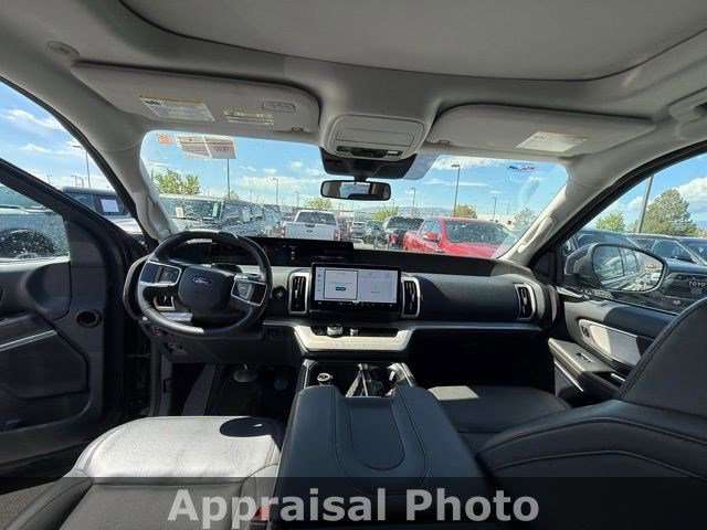 Used 2025 Ford Expedition Max Active image 9