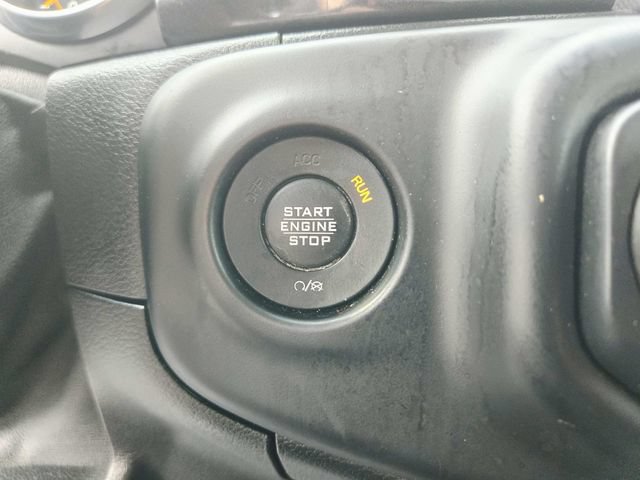 Used 2020 Jeep Wrangler Unlimited Sahara AWD/4WD image 31