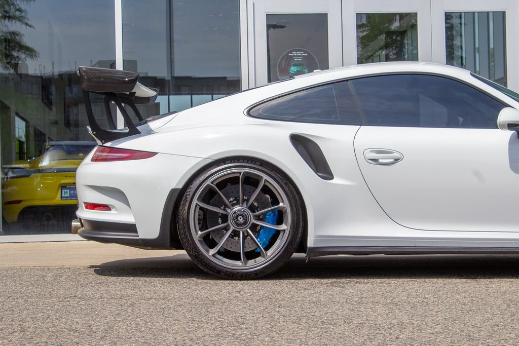 Used 2016 Porsche 911 GT3 RS RWD image 6