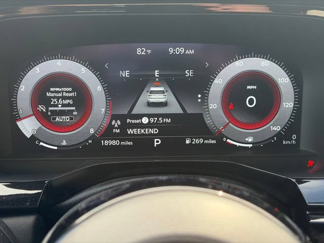 Used 2024 Nissan Pathfinder Platinum AWD/4WD image 36