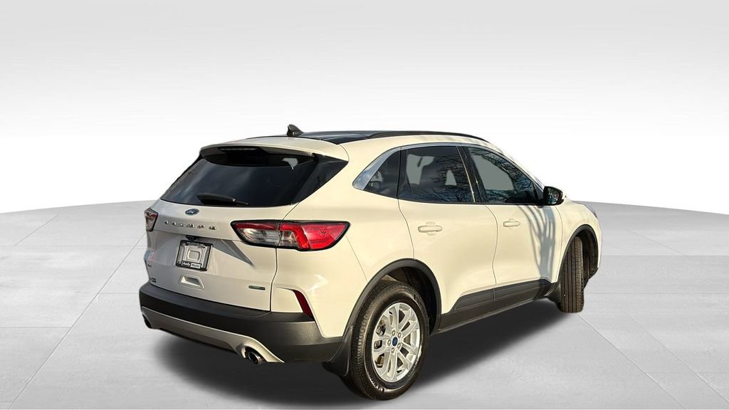 Used 2020 Ford Escape SE image 7