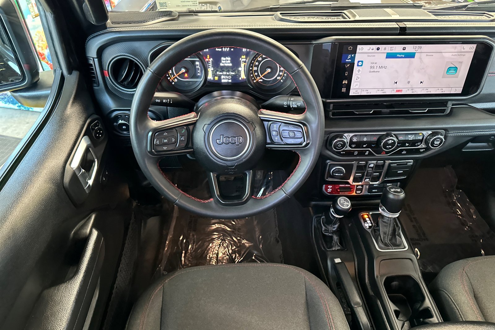 Used 2024 Jeep Wrangler Rubicon w/ Convenience Group image 16