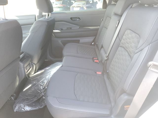 New 2026 Nissan Pathfinder SV image 17