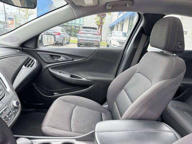 Used 2024 Chevrolet Malibu LT FWD image 16