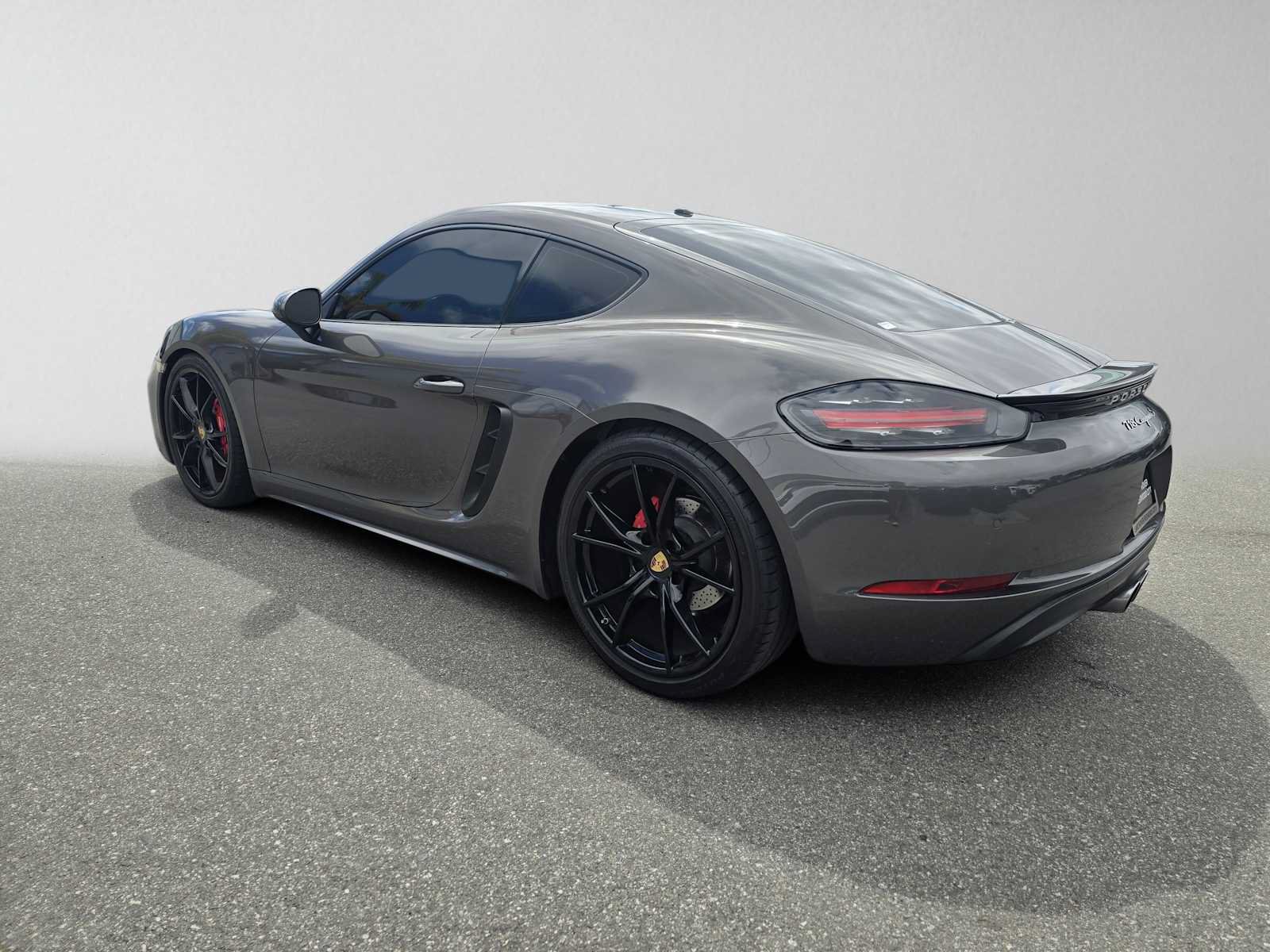 Used 2017 Porsche 718 Cayman S RWD image 3