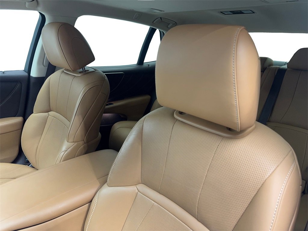 Used 2020 Lexus LS 500 image 27