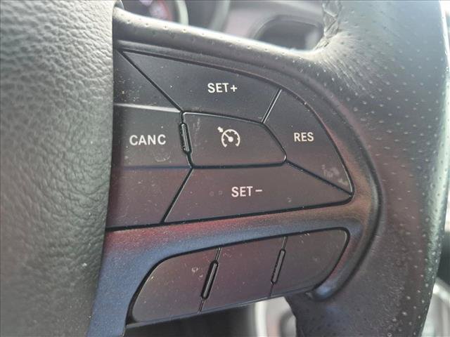 Used 2018 Dodge Challenger R/T RWD image 10
