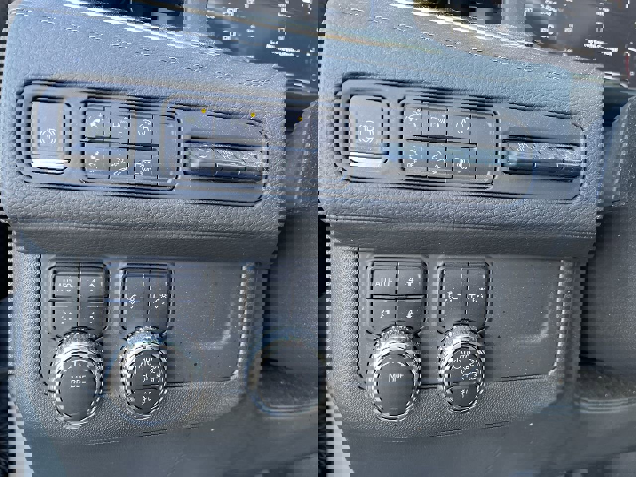 Certified 2023 GMC Yukon XL Denali image 18