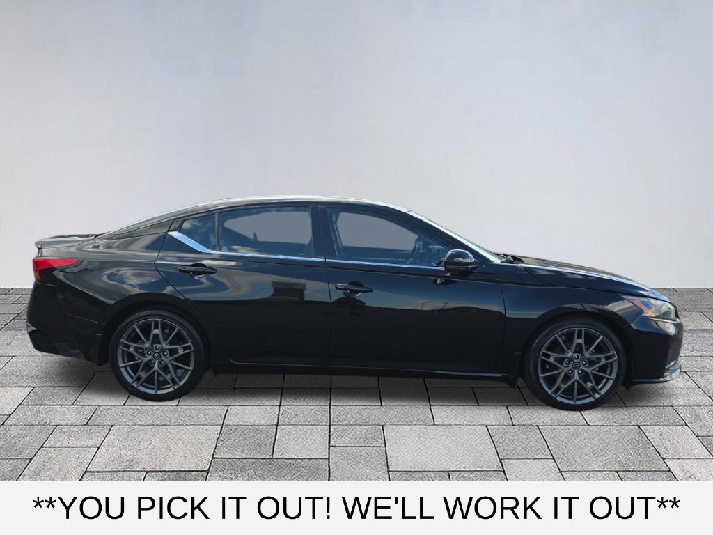 Used 2023 Nissan Altima 2.0 SR FWD image 8