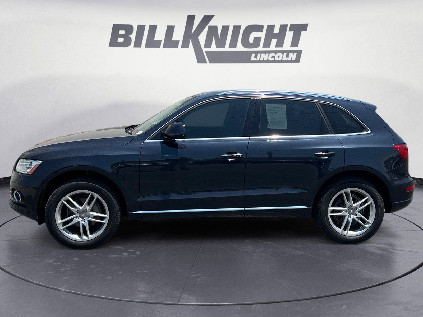 Used 2016 Audi Q5 2.0T Premium Plus w/ Technology Package AWD/4WD image 2