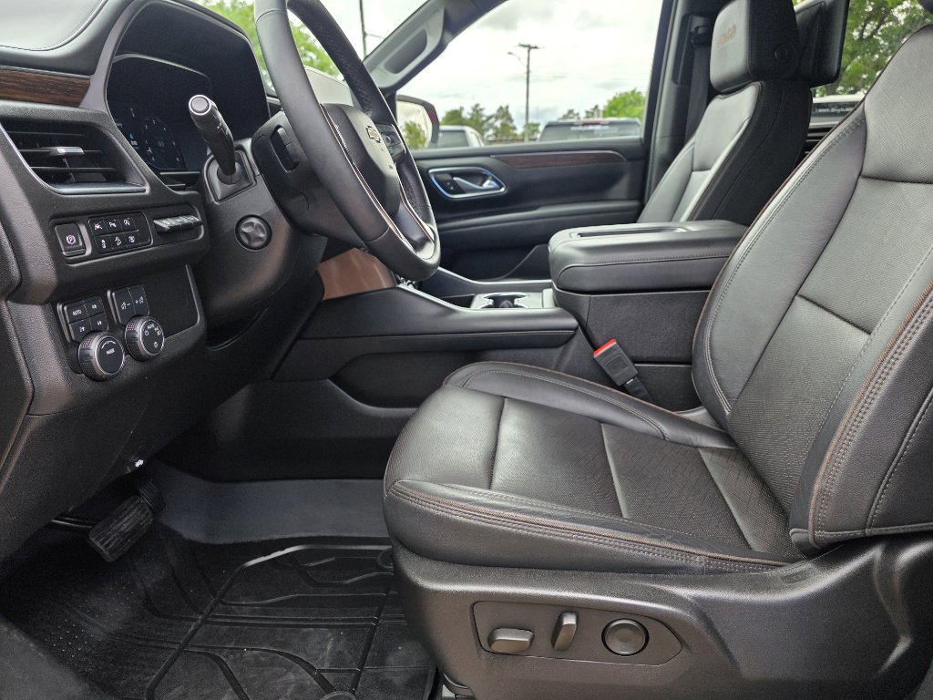 Certified 2024 Chevrolet Tahoe High Country w/ Premium Package 2 image 17