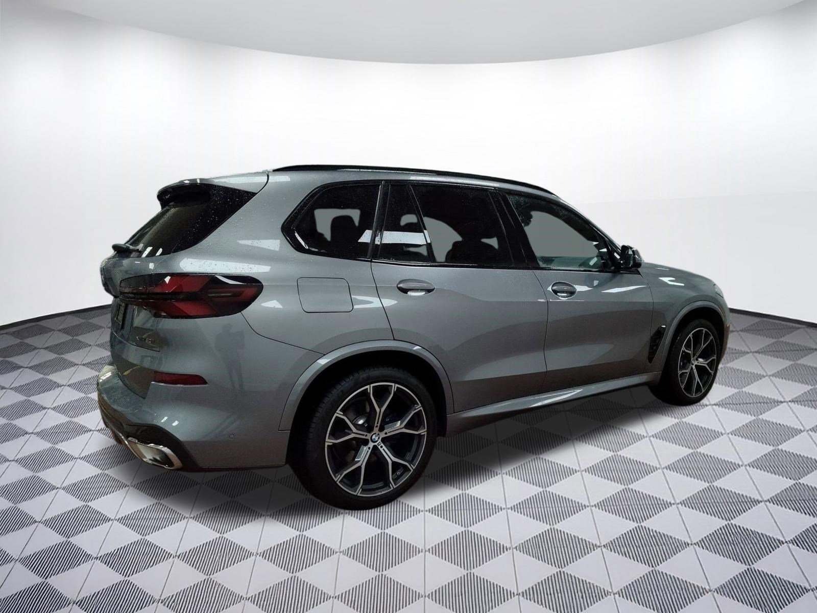 Certified 2024 BMW X5 xDrive40i image 8