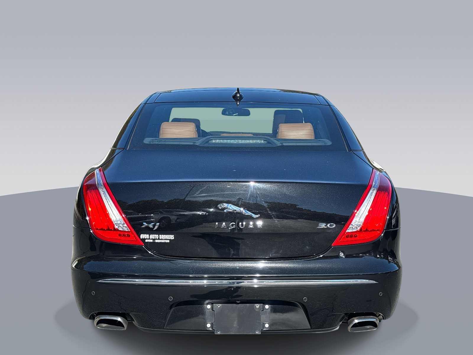 Used 2013 Jaguar XJ 4dr Sdn RWD RWD image 3