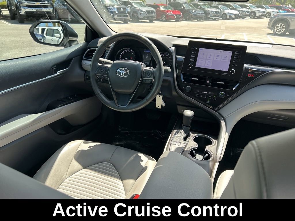 Used 2023 Toyota Camry SE FWD image 10