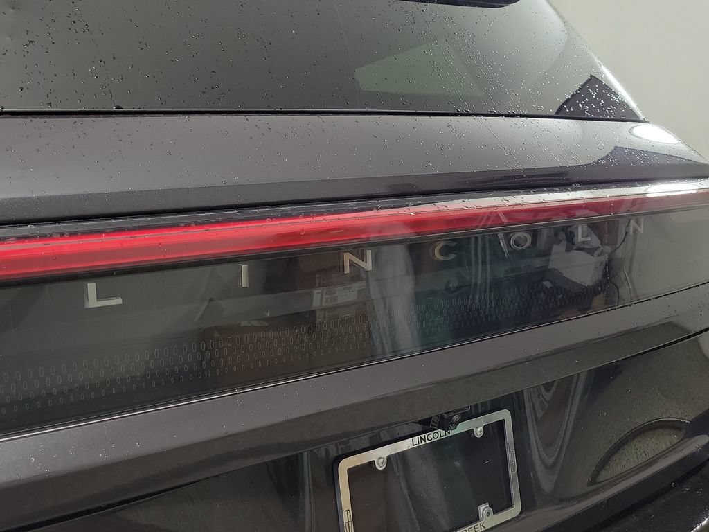 New 2025 Lincoln Navigator Reserve w/ Jet Appearance Package AWD/4WD image 6