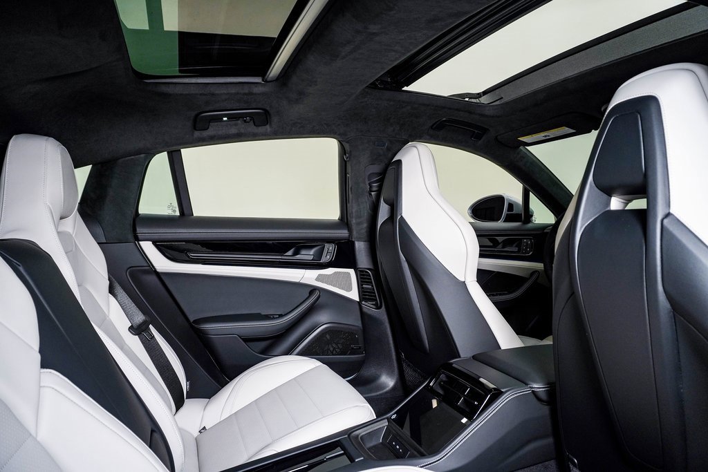 New 2026 Porsche Panamera GTS image 16