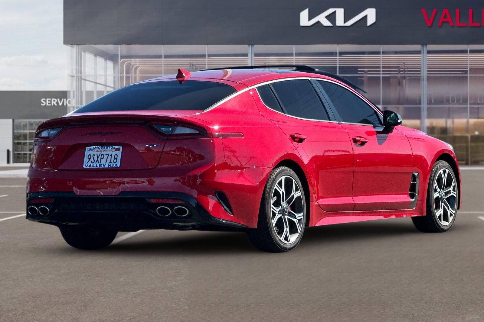Used 2018 Kia Stinger GT2 image 4