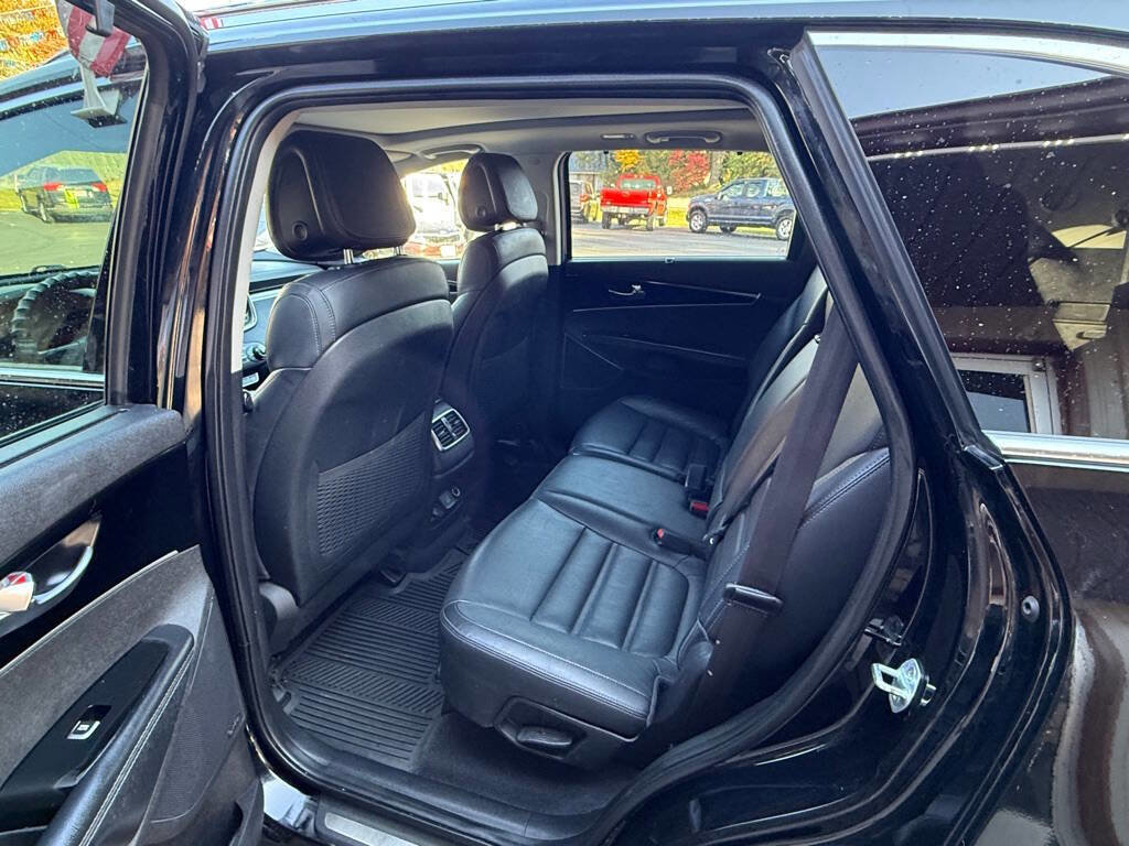 Used 2016 Kia Sorento SX image 11