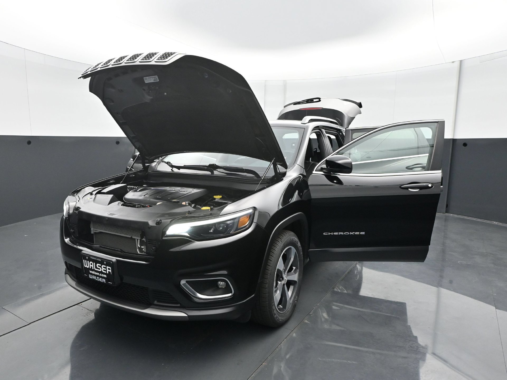 Used 2019 Jeep Cherokee Limited w/ Trailer Tow Group AWD/4WD image 28