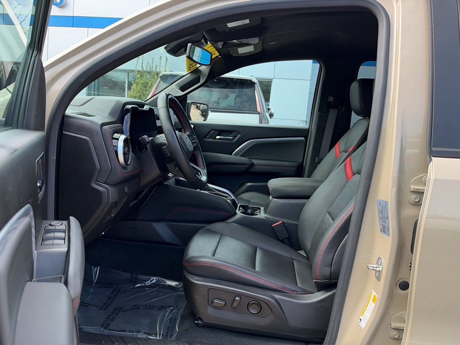 Used 2023 Chevrolet Colorado Z71 w/ Z71 Convenience Package 2 AWD/4WD image 12